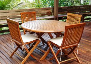 Panduan Lengkap Merawat Furnitur Kayu Agar Selalu Tampak Baru